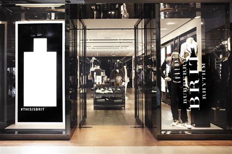 burberry stores in delhi.